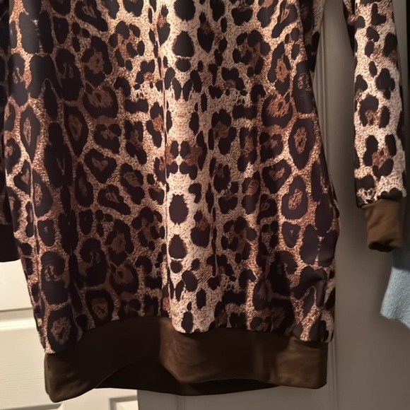 Leopard sweater long brand new with tags - Picture 2 of 3